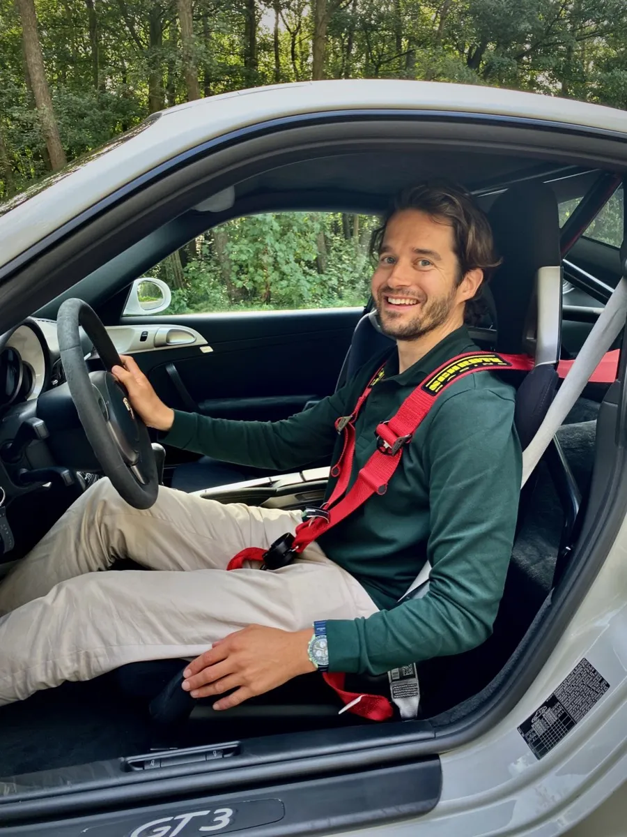 mr. P.P.D. Coenen in een Porsche GT3